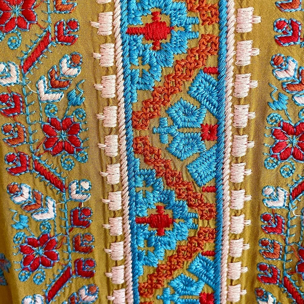 Andree by Unit Mustard Short Sleeve Floral Embroidered Blouse MEDIUM Bohemian - Picture 5 of 9